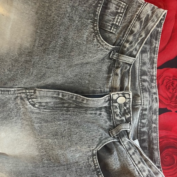 Stylish Gray Women's Jeans - Picture 1 of 3
